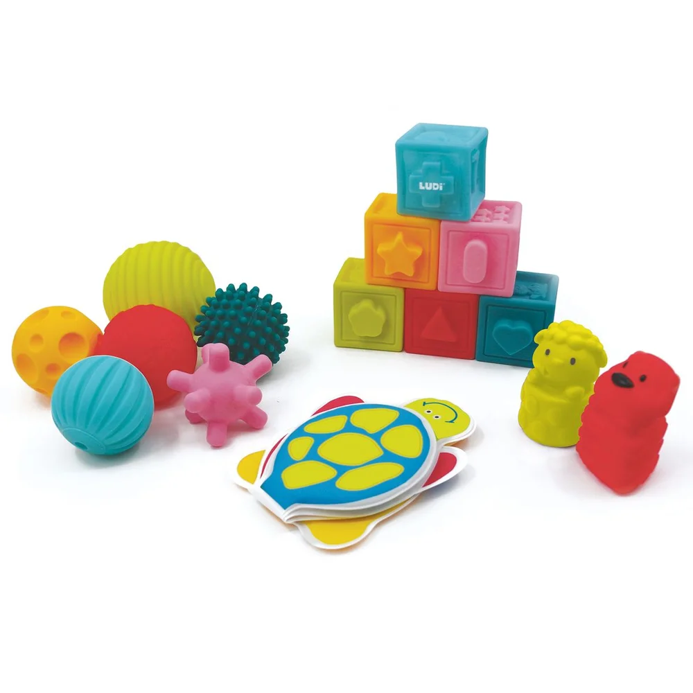Ludi lekesett m. baller, klosser og bok v:9765040 Ludi lekesett m. baller, klosser og bok v:9765040